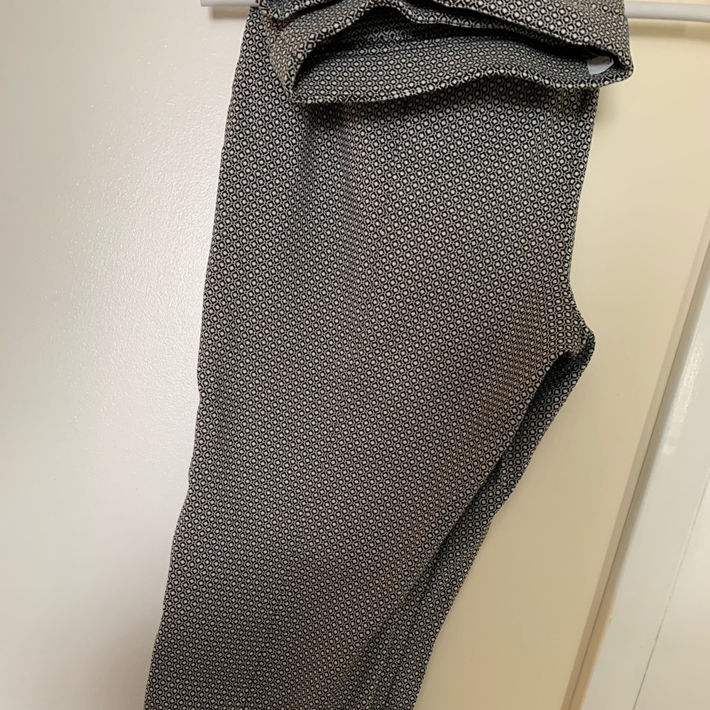 Ankle length, pull on dress pants